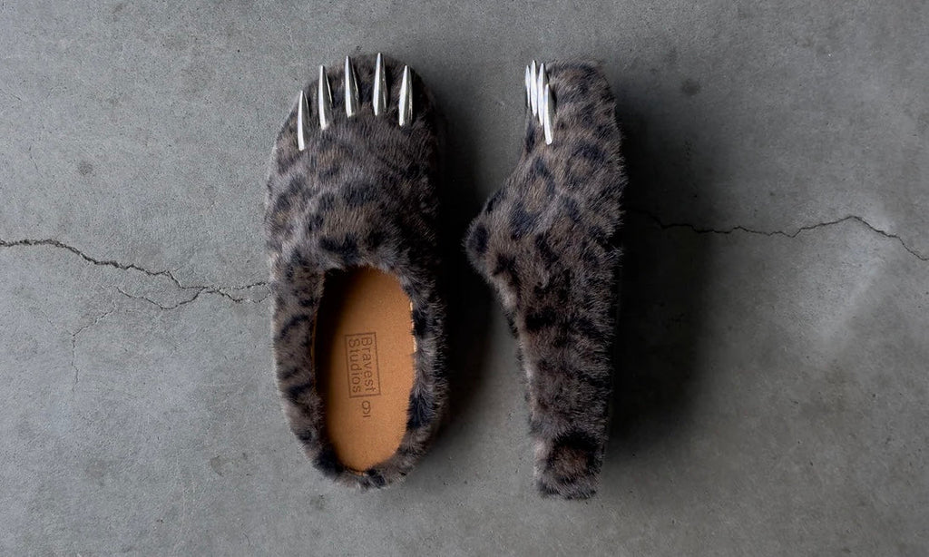 Bravest Studios Dark Leopard Bear Claws