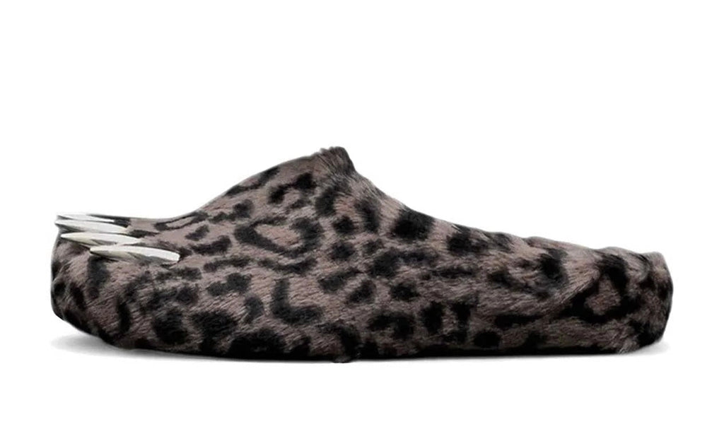 Bravest Studios Dark Leopard Bear Claws